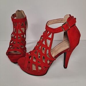 Lov Mark Women's Red Heels. Size 6.